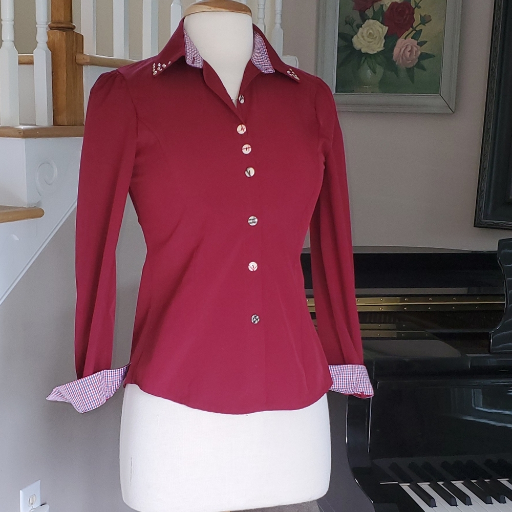 Ladies Burgundy Fitted Blouse